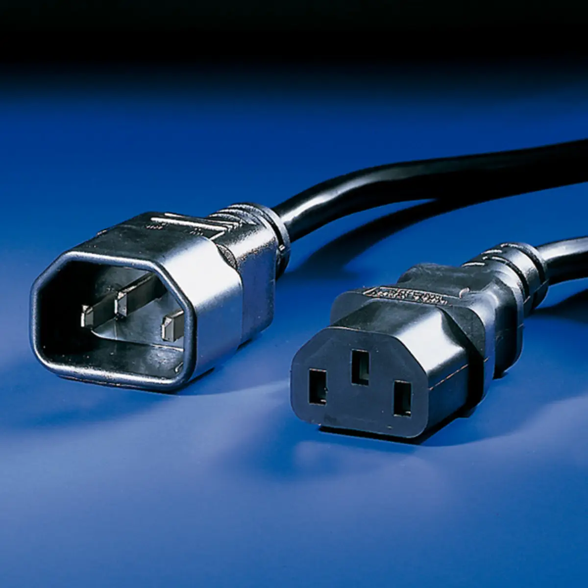Kaltgerätekabel IEC320 C13/IEC320 C14 schwarz 1,8m