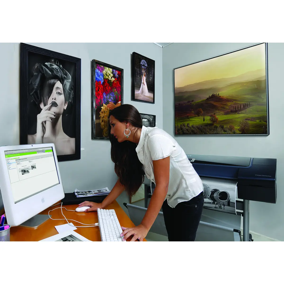 DesignJet Z3200ps, A1, large-format printer, Inkjet printer, 2mpp colored, 2400x1200dpi, USB2.0/Gigabit Ethernet, 256GB RAM, 80GB HDD, 1770x690x1050mm (WxDxH), 86kg, 1 Year Manufacturer Warranty, incl. UHG