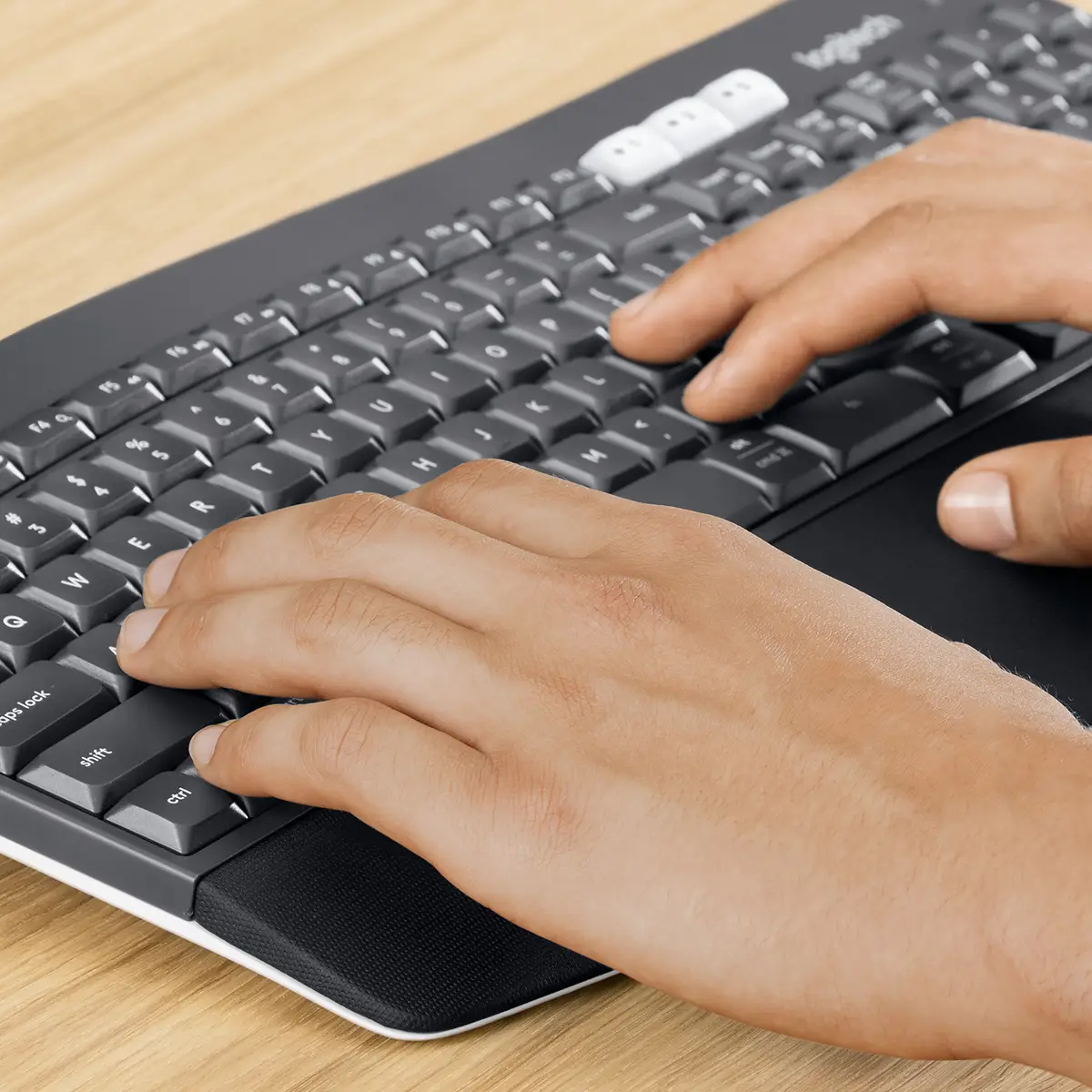 MK850 Performance Tastatur-und-Maus-Set schwarz Belgisch