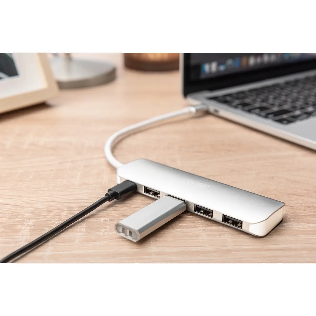 USB Type-C 4-Port Hub (USB 3.0) + PD