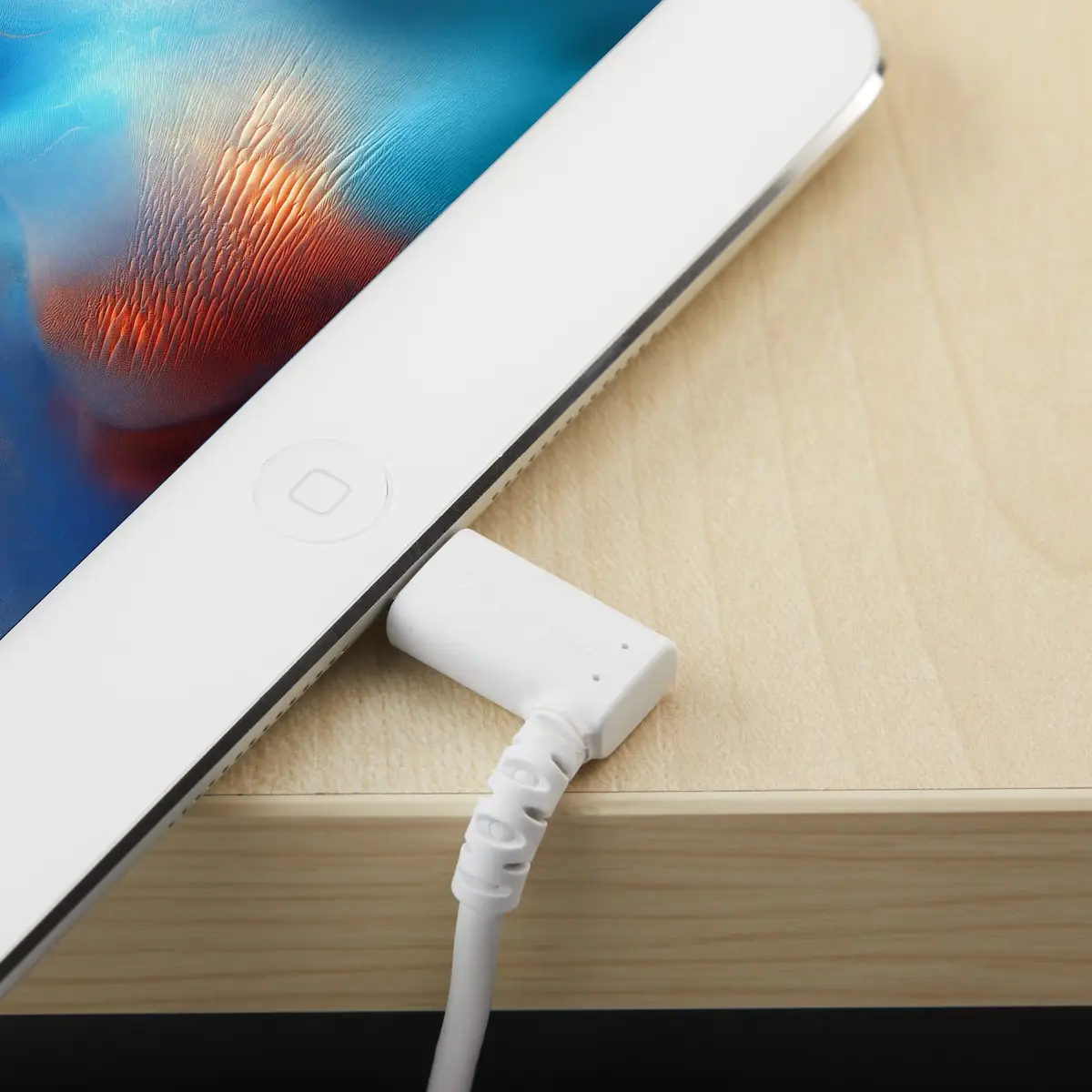 abgewinkeltes Lightning- auf USB-Kabel Stecker/Stecker Weiß 1m