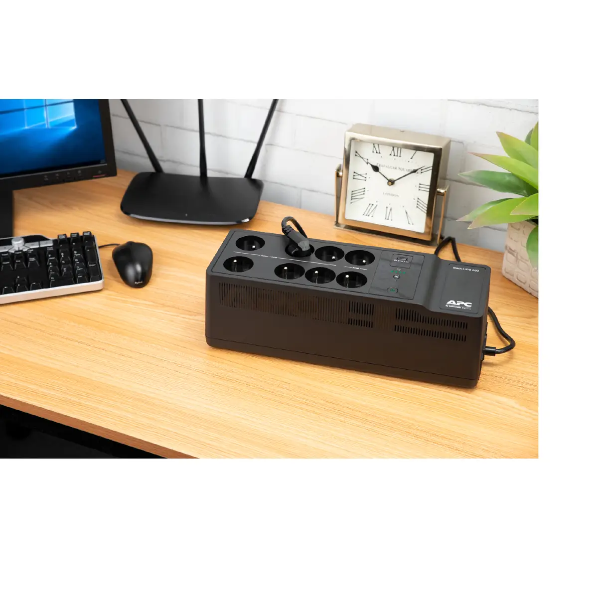 Back-UPS 650VA 230V 1 USB charging port