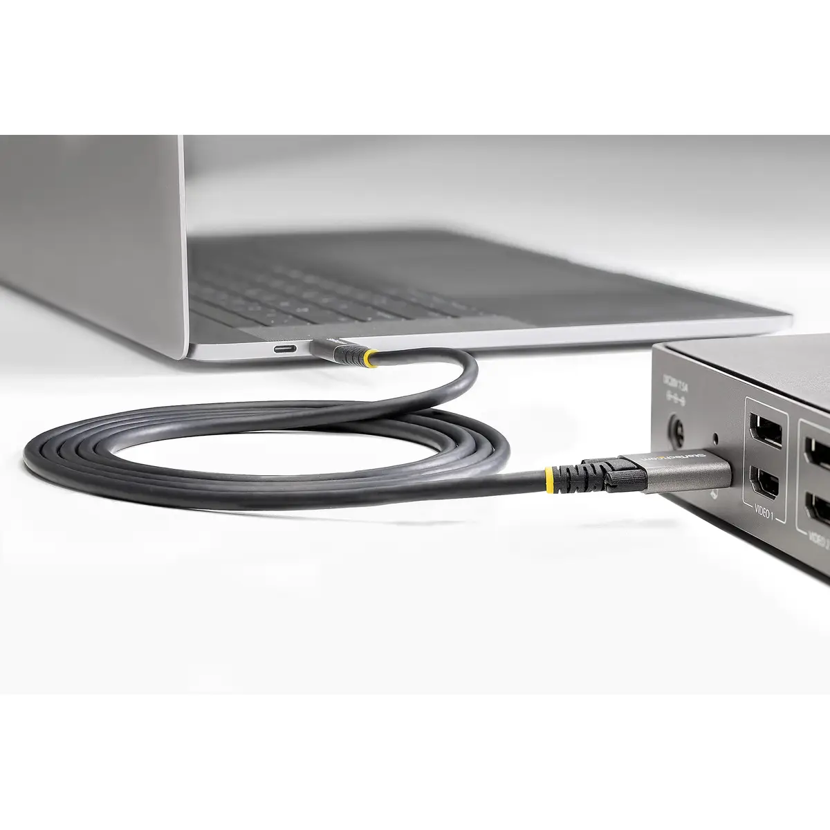 USB-C Kabel mit Schraubensicherung USB-C/USB-C Stecker/Stecker Schwarz 0,5m