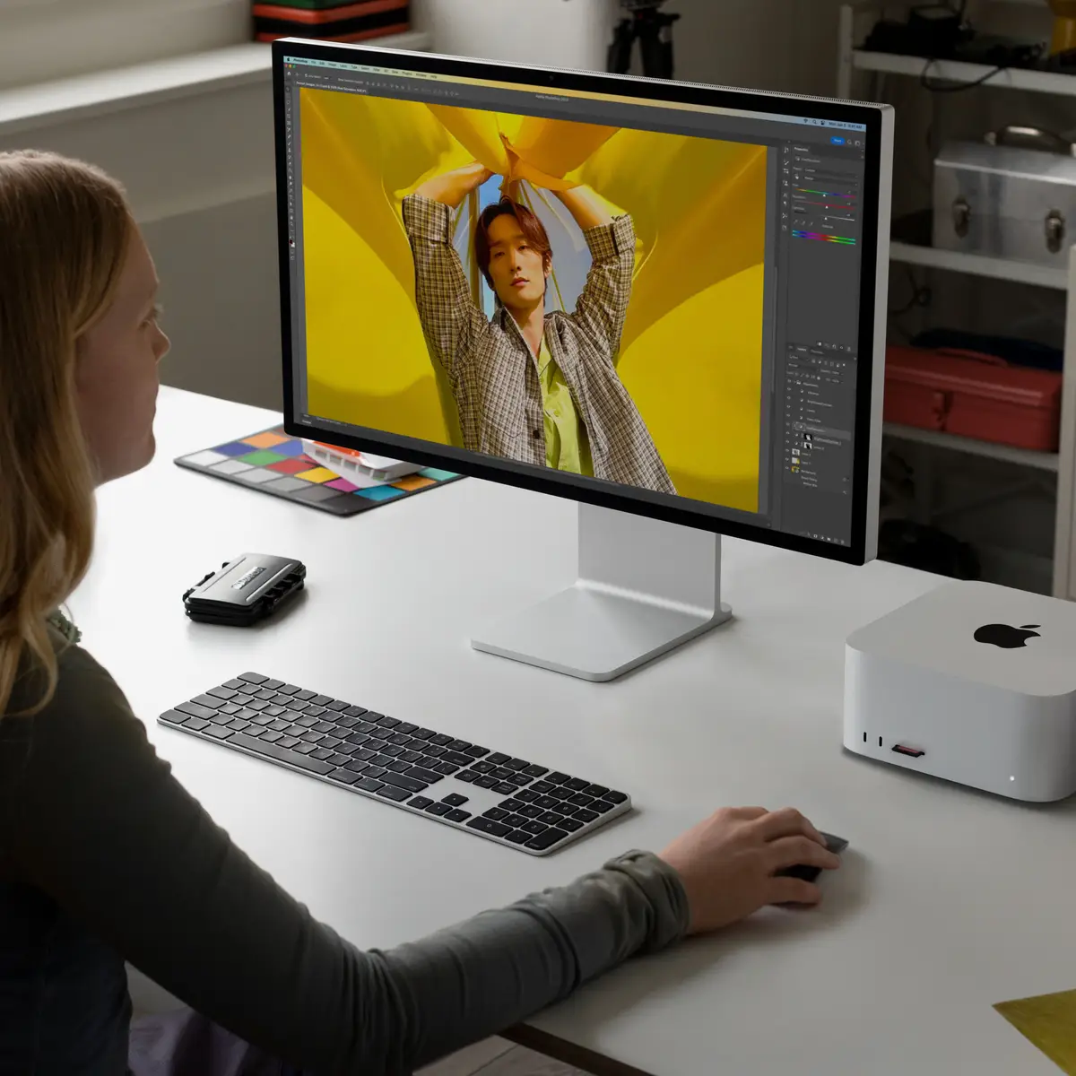 Mac Studio Apple M2 Ultra 24-Core CPU, 76-Core GPU 128GB RAM 4 TB SSD