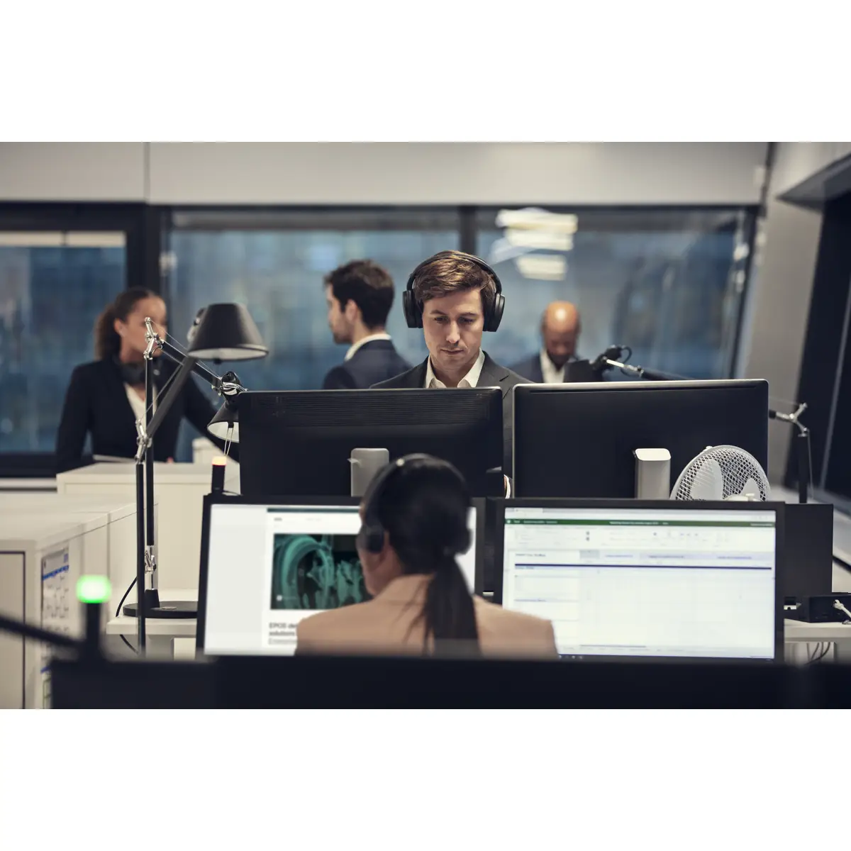 ADAPT 361 schwarz Bluetooth Stereo ANC Headset mit USB-C Dongle Etui zertifiziert für Micrososft Teams