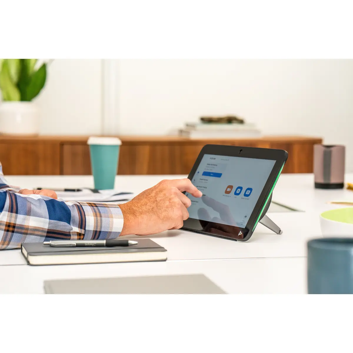 Poly TC10 Touch Controller Ohne Netzkabel Schwarz