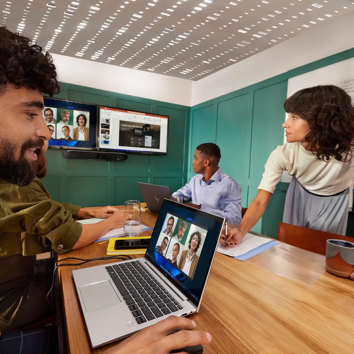Poly Studio V52 USB-Videoleiste