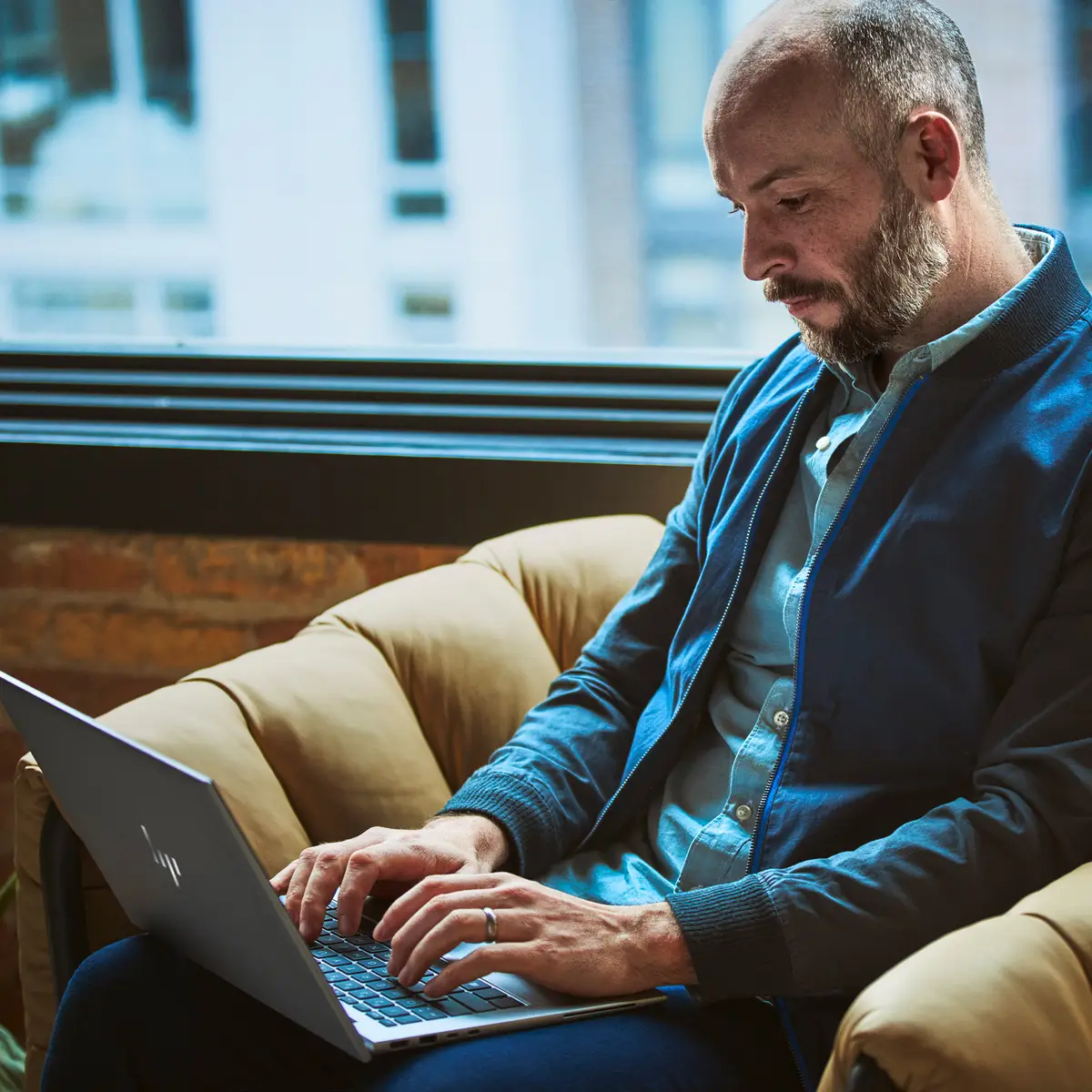 ZBook Firefly 14 G11 AMD Ryzen 7 32GB 1TB 1920x1200 W11P