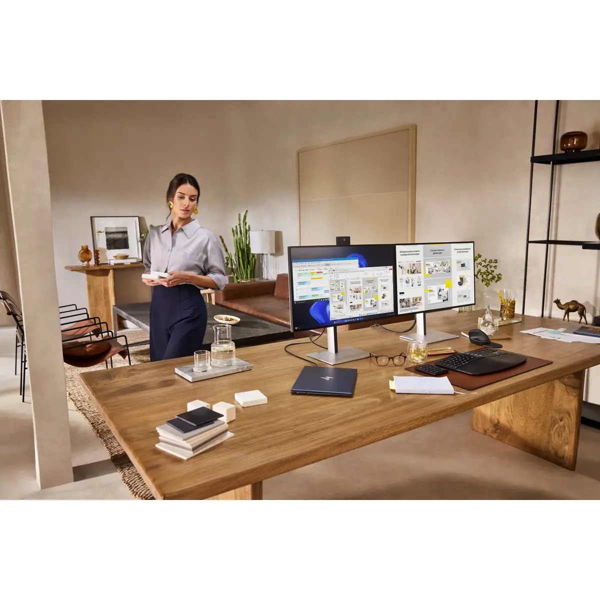 925 Ergonomische vertikale Maus, rechts, Vertikale Ausführung, RF Wireless + Bluetooth, 4000 DPI, Schwarz