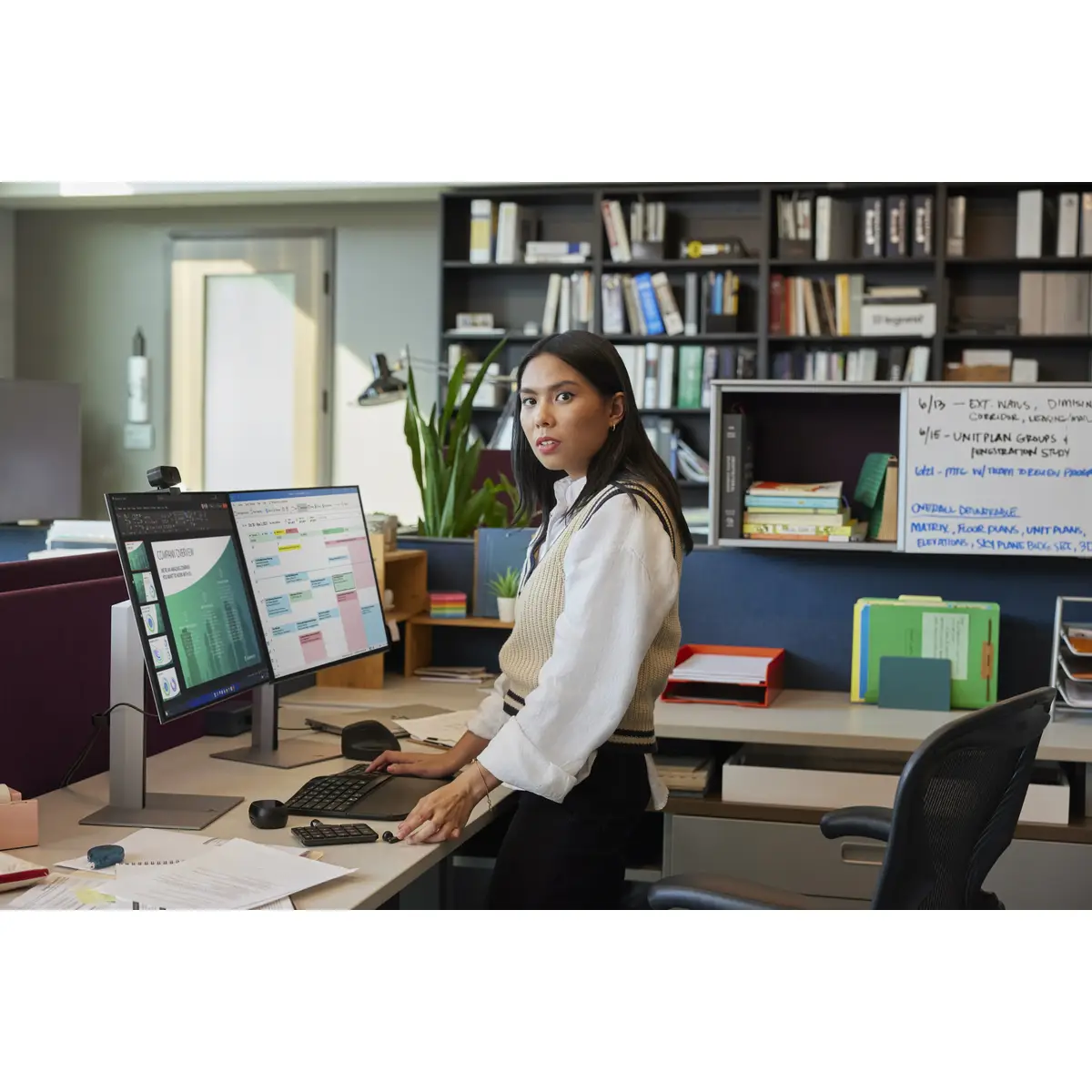 Serie 7 Pro 24 Zoll WUXGA-Monitor – 724pn, 61 cm (24"), 1920 x 1200 Pixel, WUXGA, LCD, 5 ms, Schwarz, Silber
