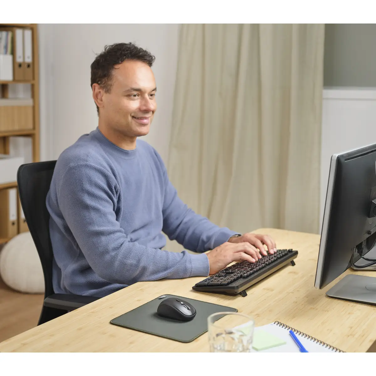 ODY II Bluetooth Tastatur/Mouse-Set mit numerischer Tastatur Layout Deutsch Schwarz.