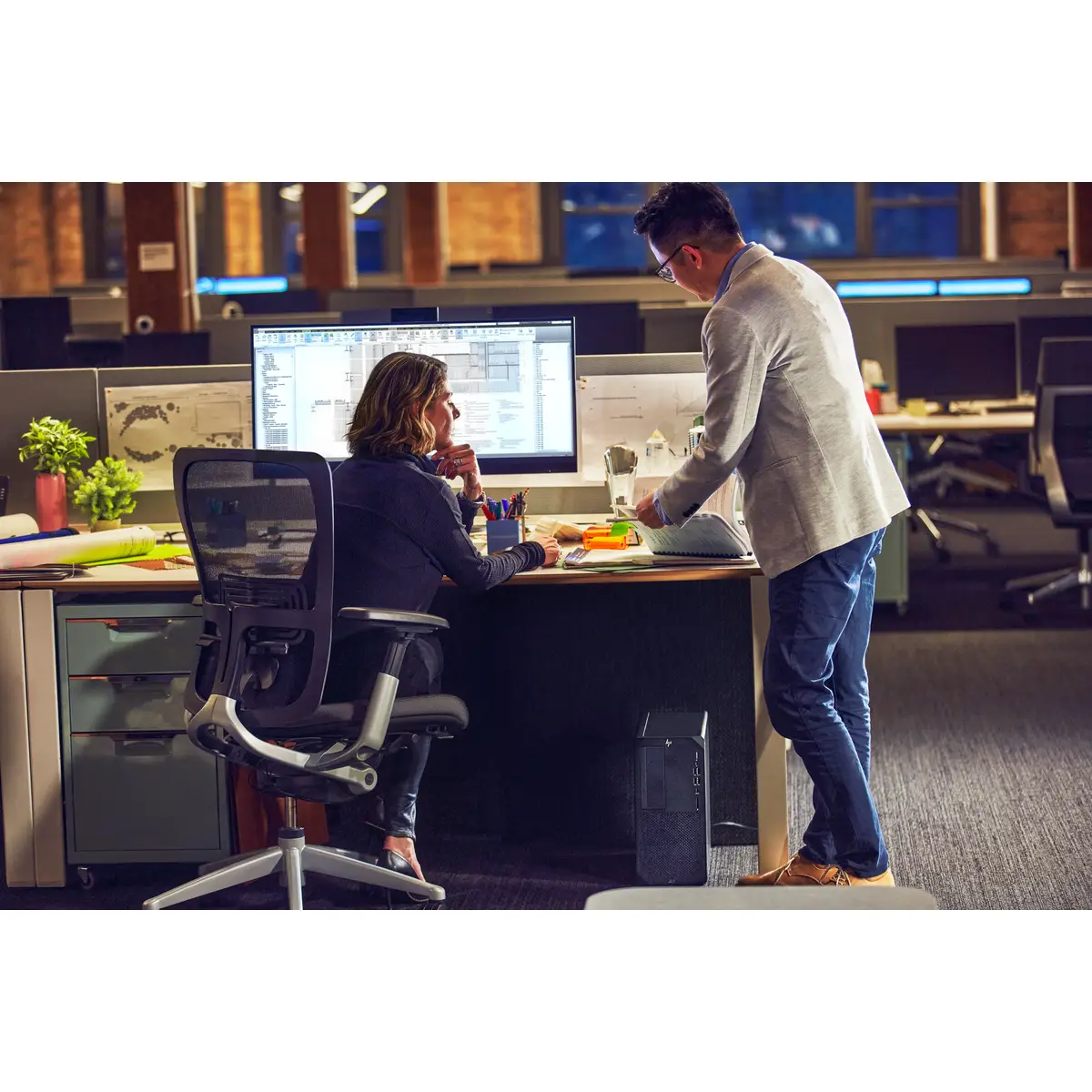 Z2 G9 Tower 4U i9-13900K 3GHz 32GB SSD 1