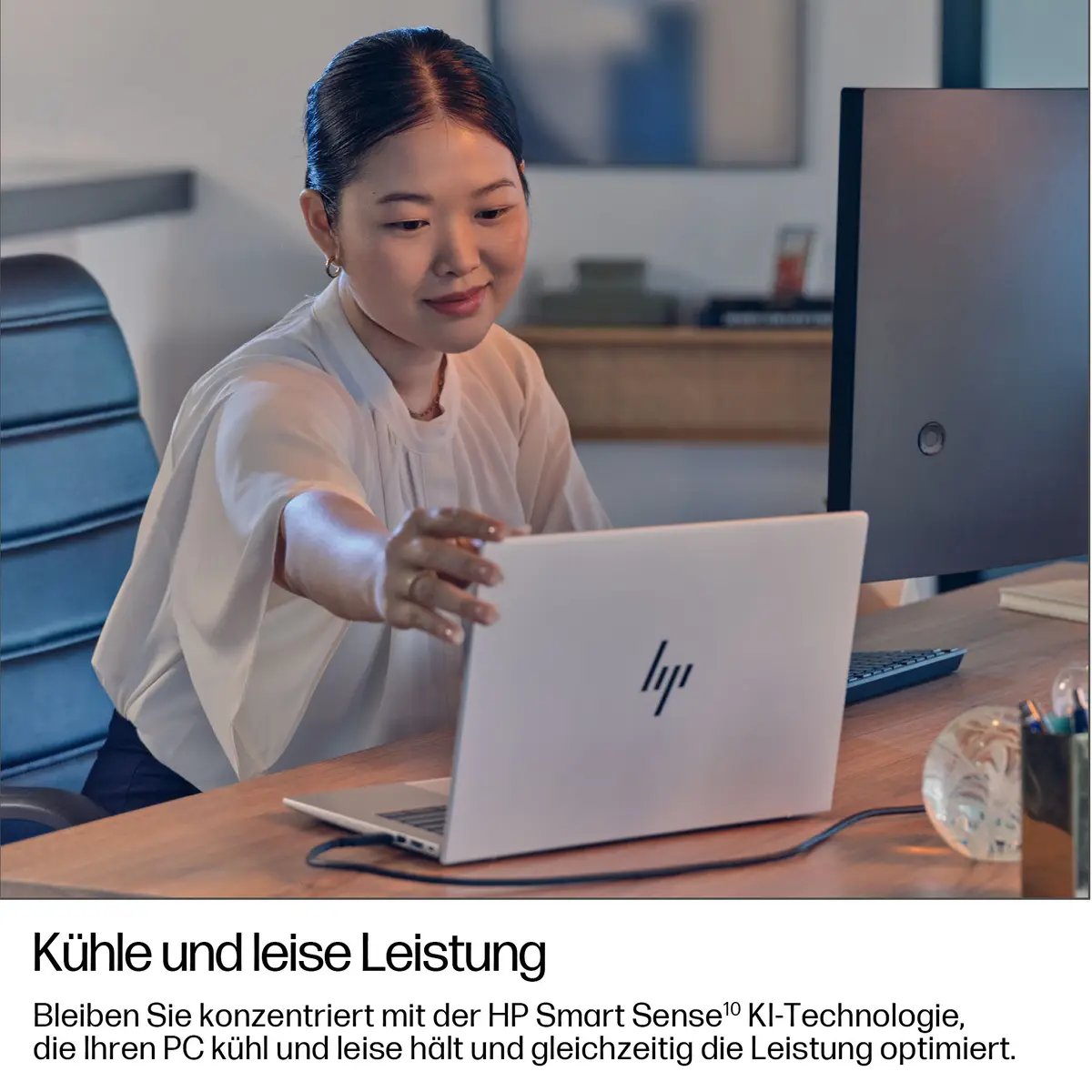 EBook 8 G1a AI 169°-Scharnierdesign AMD