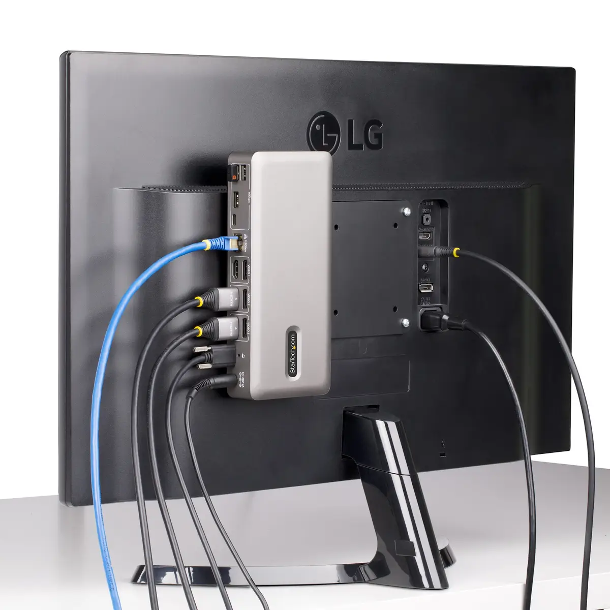 3X MONITOR USB4 DOCK 100W PD