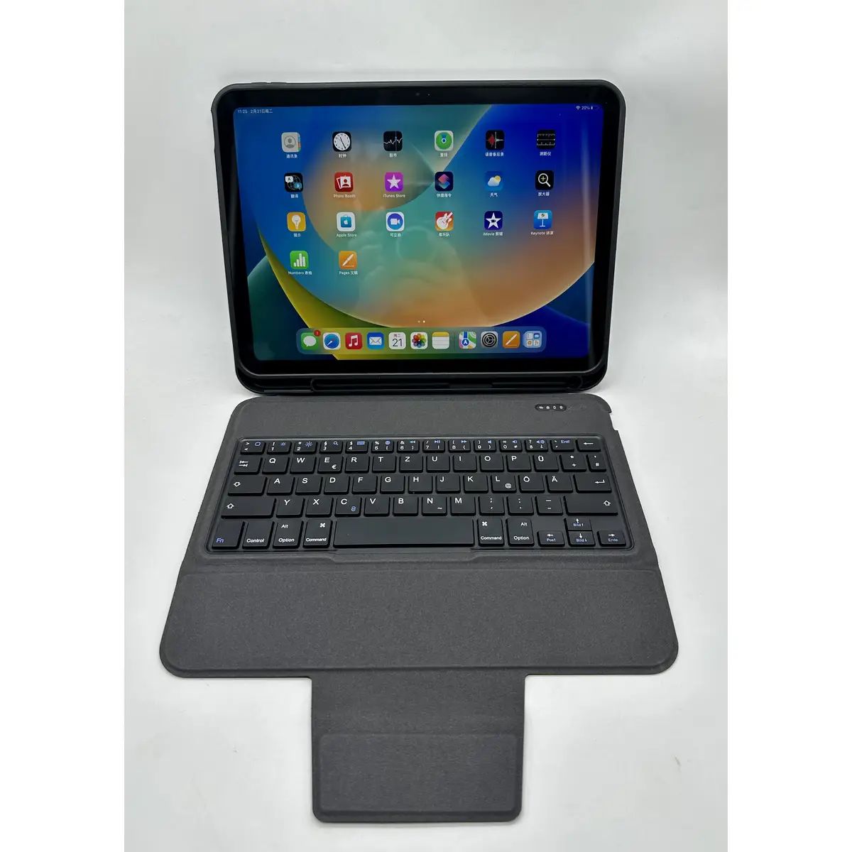 CANCOM Prime Line Bluetooth Tastatur Cover mit USB-C für iPad 10,9"